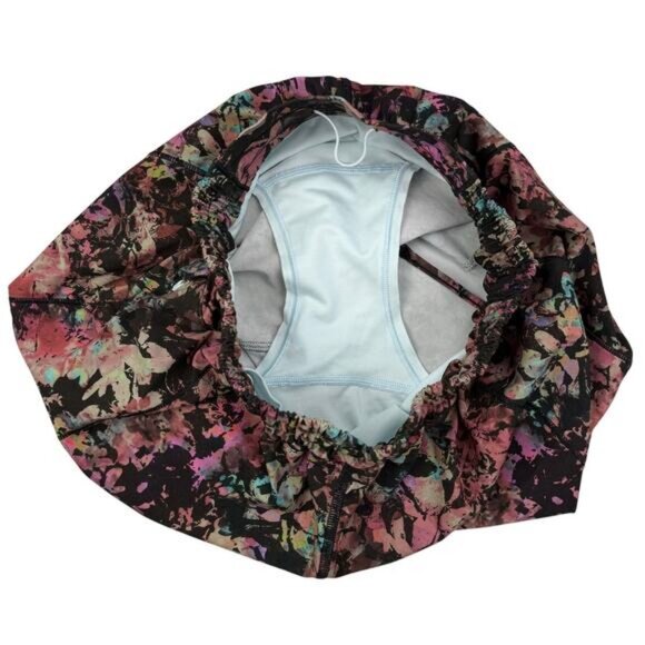 Lululemon Tracker Lined Short Low Rise In Stencil Blossom Red Multi - Picture 7 of 7